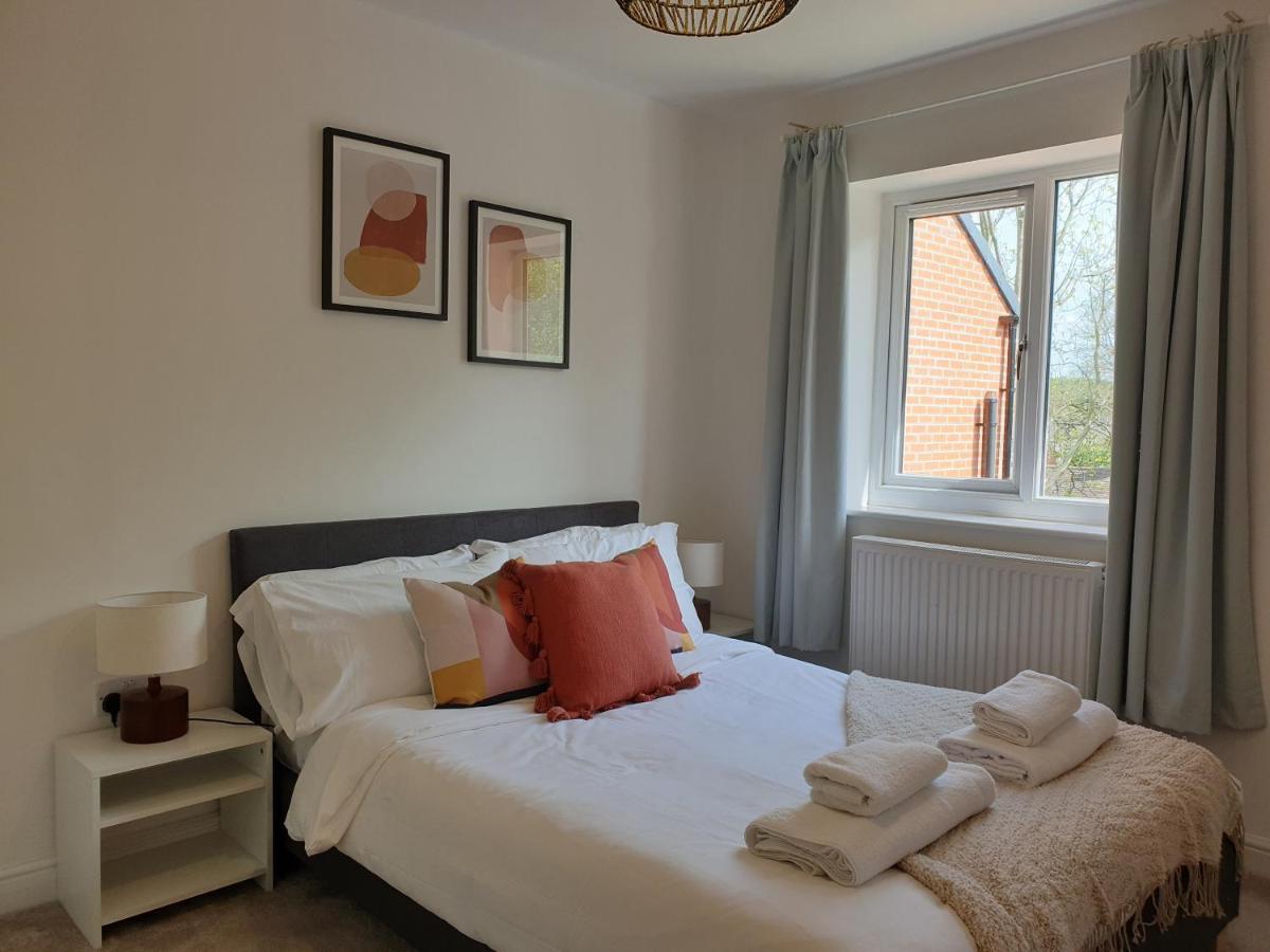 Cheerful 1 Private Room-Ensuite With Free Parking Silverdale  Екстериор снимка